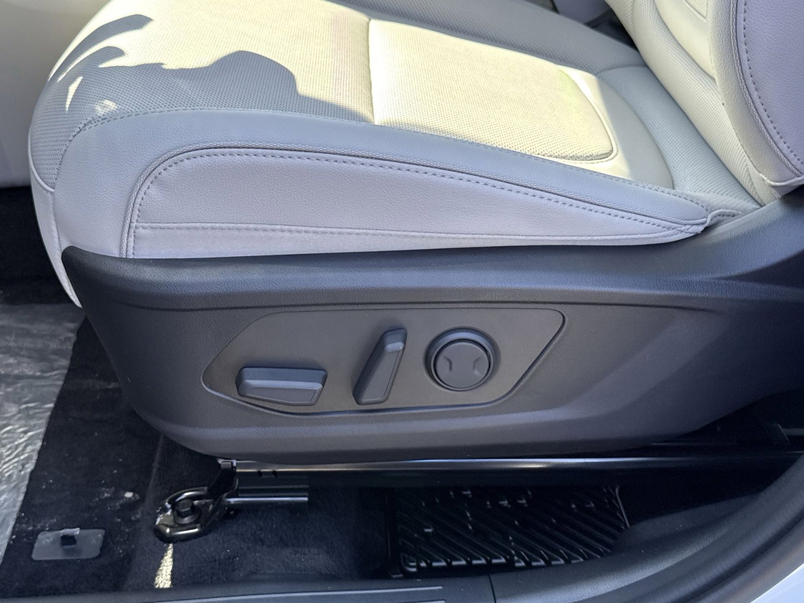 New 2026 Hyundai Tucson Limited image 14