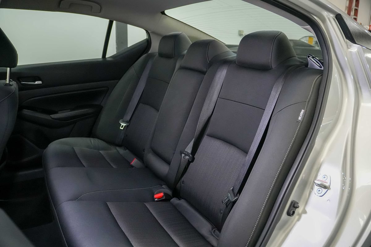 Used 2021 Nissan Altima 2.5 SV FWD image 18