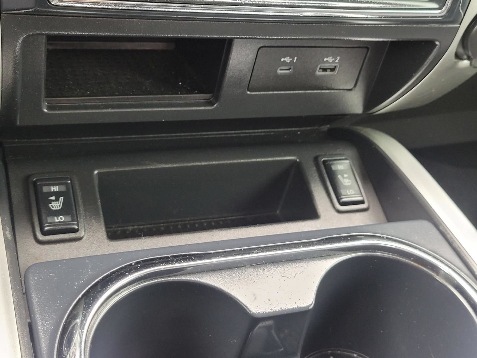 Used 2020 Nissan Titan SV w/ SV Convenience Package AWD/4WD image 27
