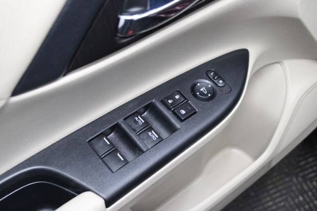 Used 2015 Honda Accord Touring image 10