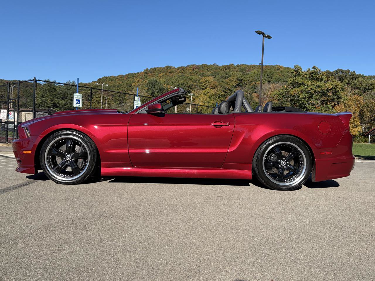 Used 2014 Ford Mustang GT Premium w/ Brembo Brake Package RWD image 5
