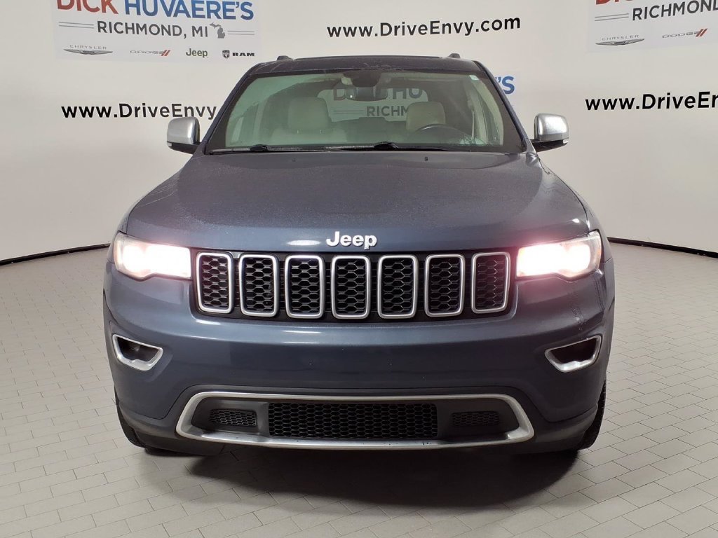 Used 2020 Jeep Grand Cherokee Limited AWD/4WD image 2