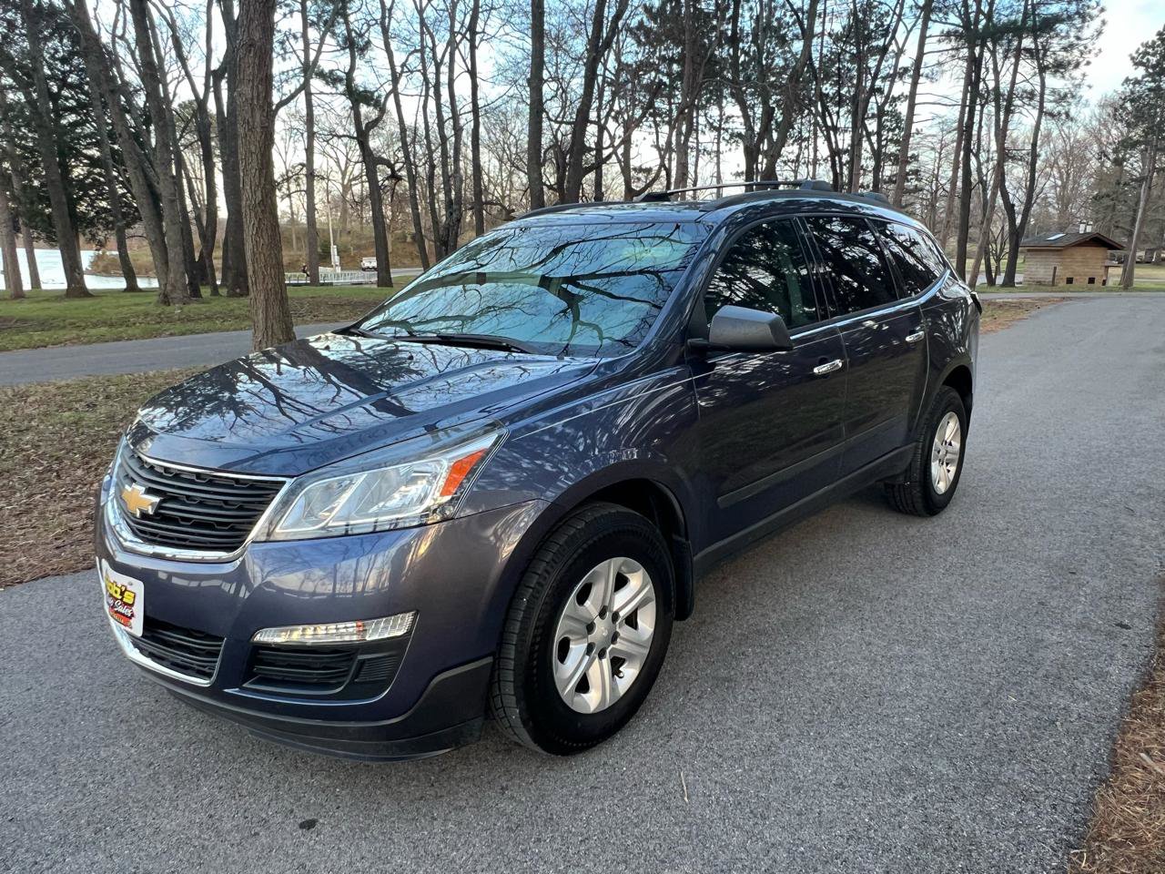 Used 2013 Chevrolet Traverse LS image 2