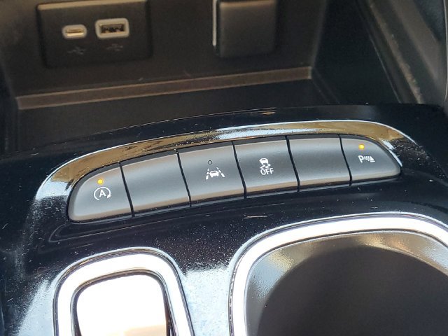 Certified 2023 Buick Envision Preferred FWD image 27
