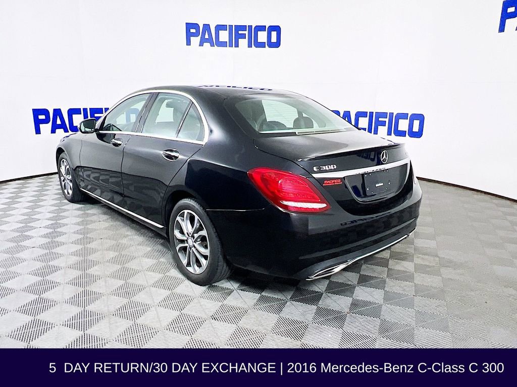 Used 2016 Mercedes-Benz C 300 4MATIC Sedan image 5
