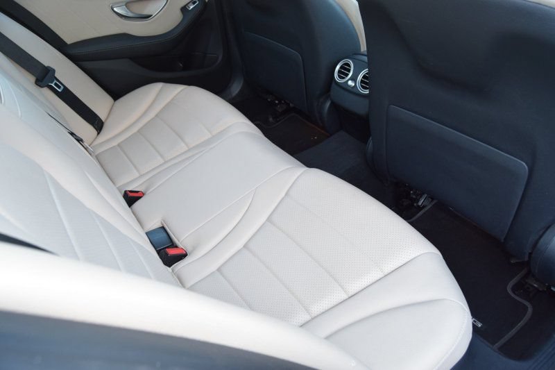 Used 2020 Mercedes-Benz C 300 4MATIC Sedan image 38