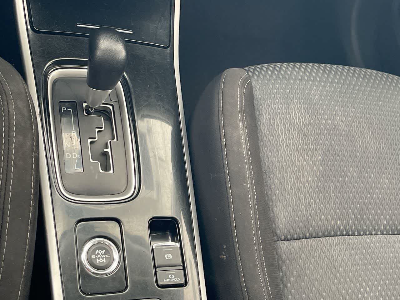 Used 2020 Mitsubishi Outlander ES AWD/4WD image 19