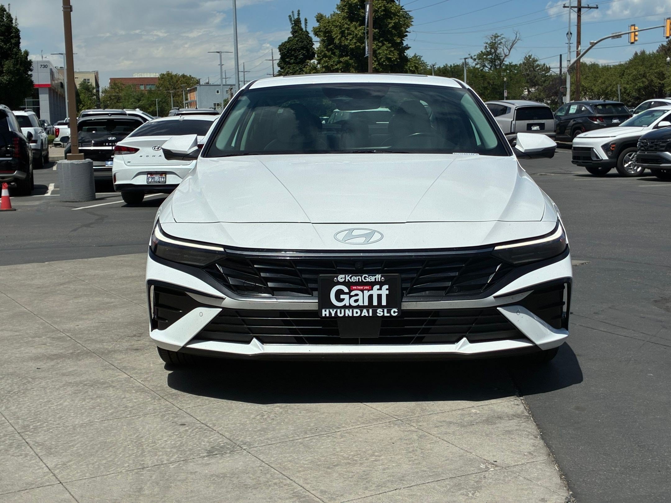 Certified 2024 Hyundai Elantra Limited FWD image 11