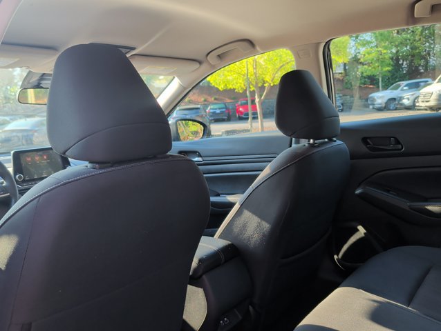 Used 2025 Nissan Altima 2.5 SV FWD image 19