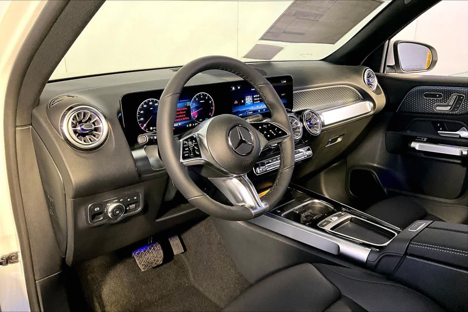New 2026 Mercedes-Benz GLB 250 4MATIC image 9