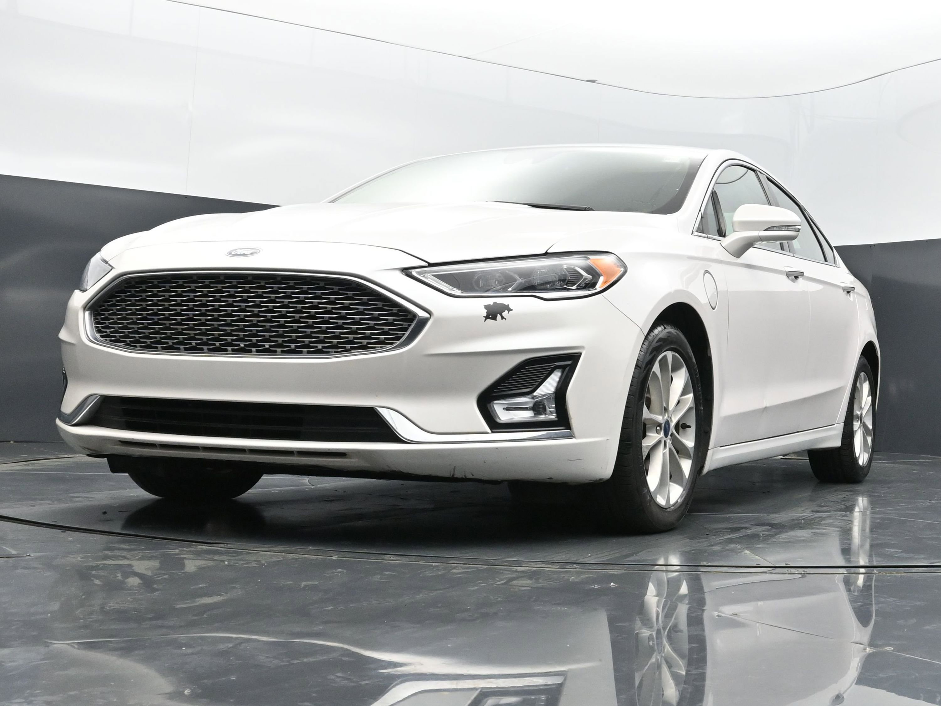Used 2020 Ford Fusion Energi Titanium FWD image 35