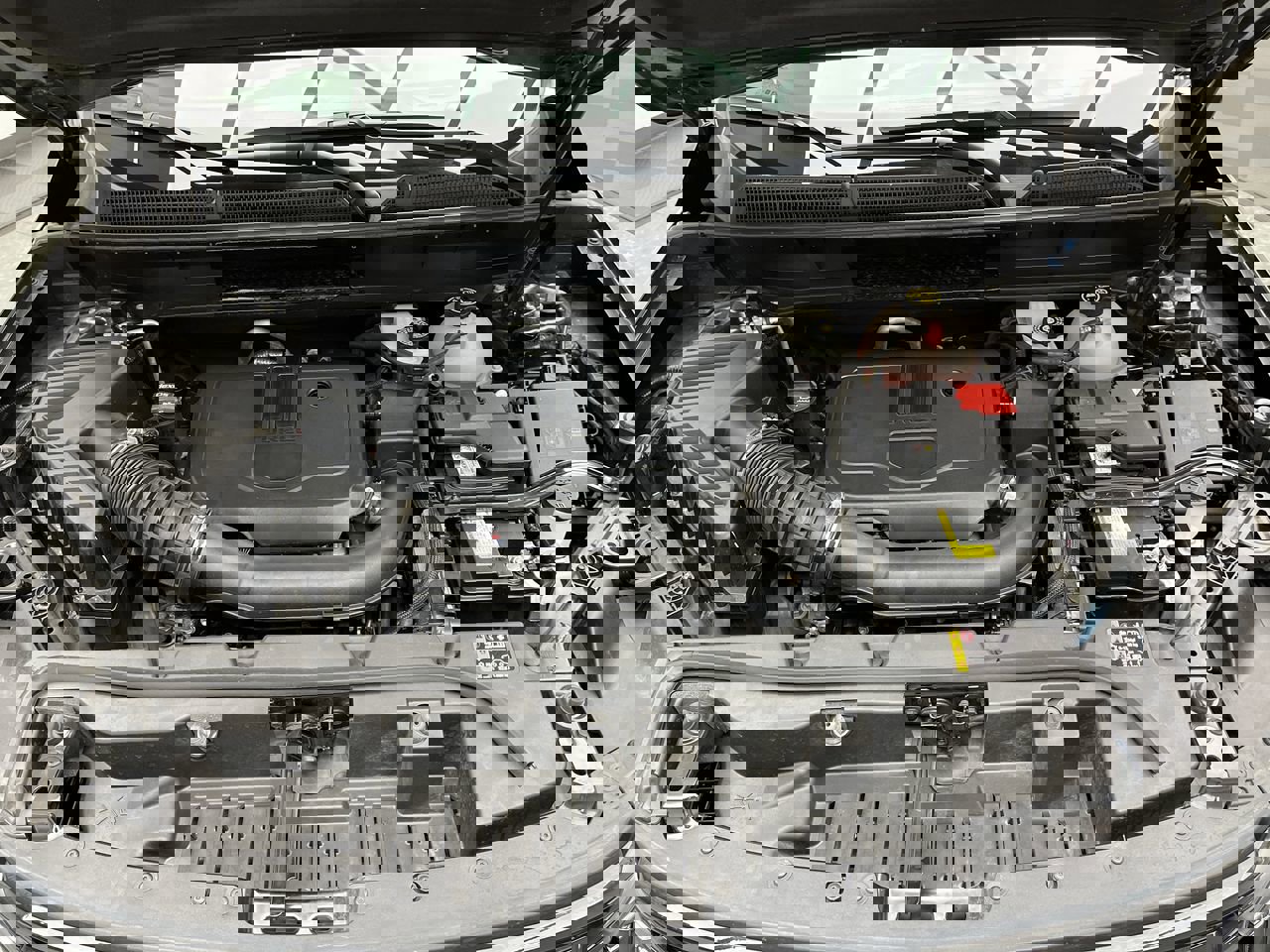 Certified 2023 GMC Acadia SLE w/ Driver Convenience Package image 29