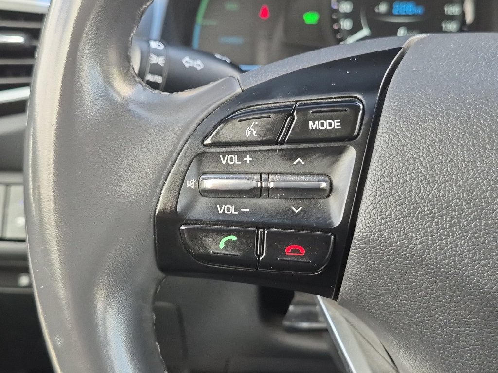 Used 2017 Hyundai Ioniq SEL FWD image 18