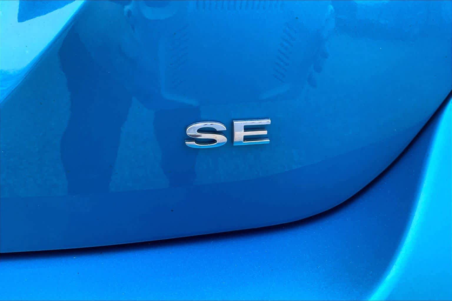 Used 2014 Ford Focus SE w/ SE Sport Package FWD image 10