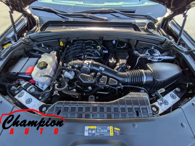 Used 2025 Jeep Grand Cherokee Limited AWD/4WD image 17