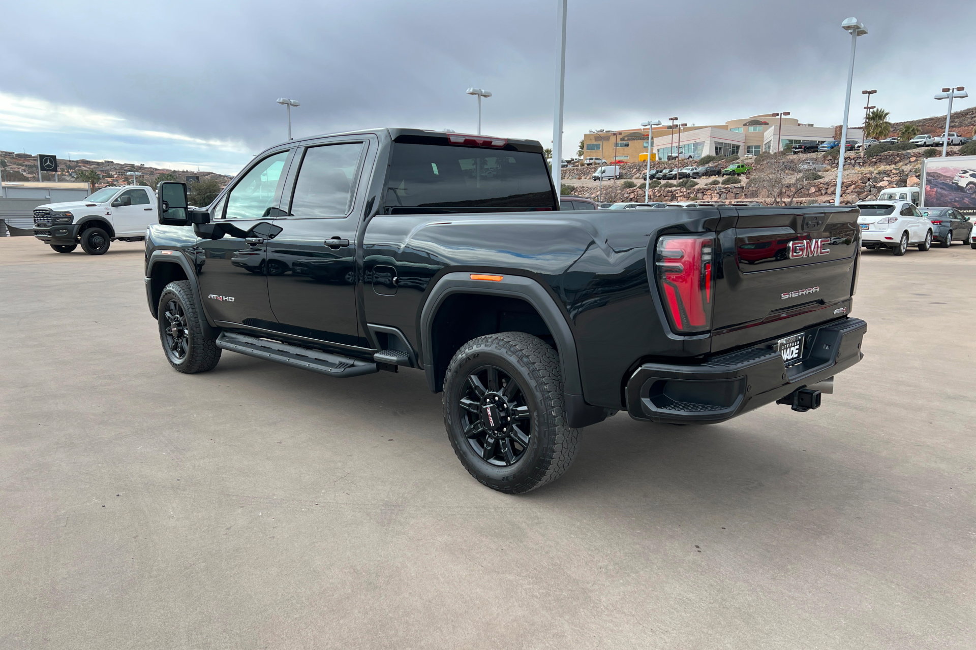 Certified 2025 GMC Sierra 3500 AT4 image 3