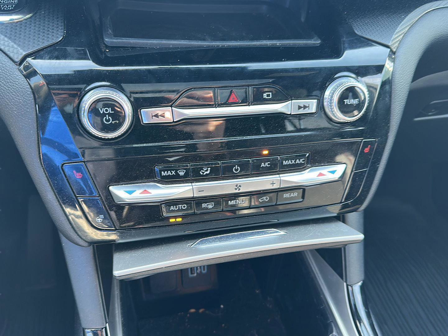 Used 2022 Ford Explorer ST-Line w/ Class IV Trailer Tow Package image 17