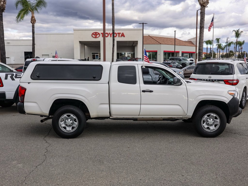 Used 2022 Toyota Tacoma SR image 4
