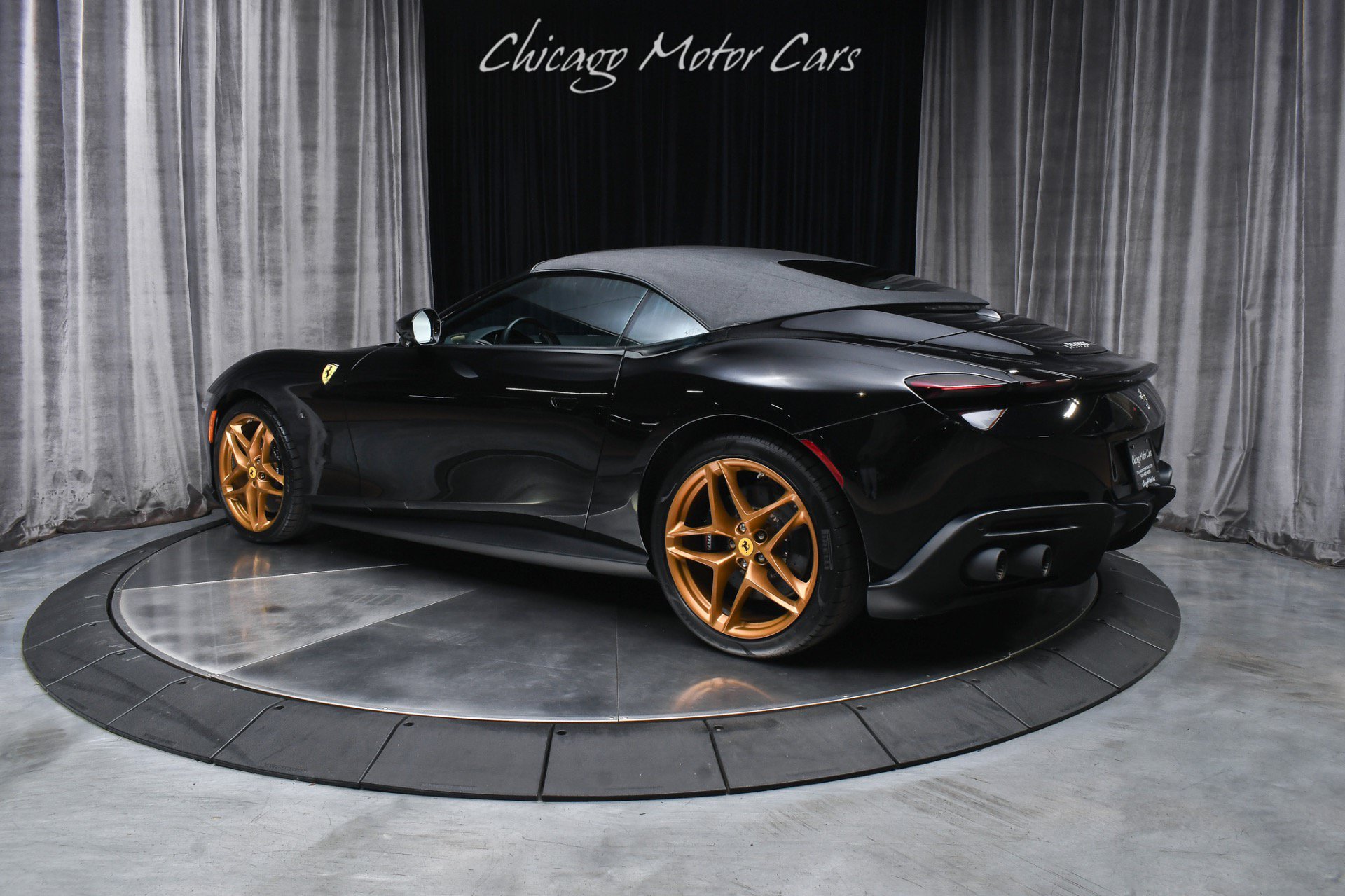 Used 2024 Ferrari Roma Spider RWD image 23