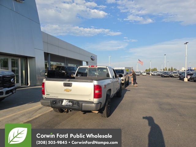 Used 2011 Chevrolet Silverado 1500 LT w/ All-Star Edition AWD/4WD image 9