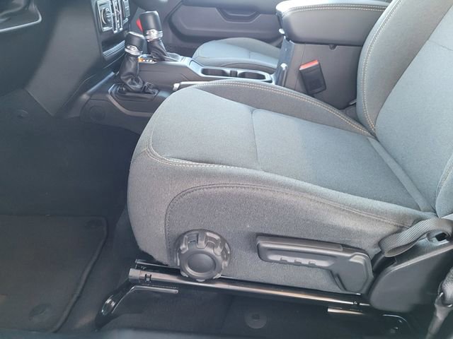 Certified 2025 Jeep Wrangler Unlimited Sahara image 17