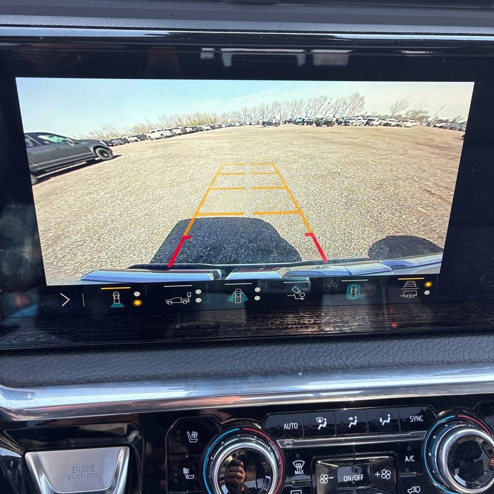 Used 2023 GMC Sierra 1500 Denali w/ Denali Reserve Package AWD/4WD image 16