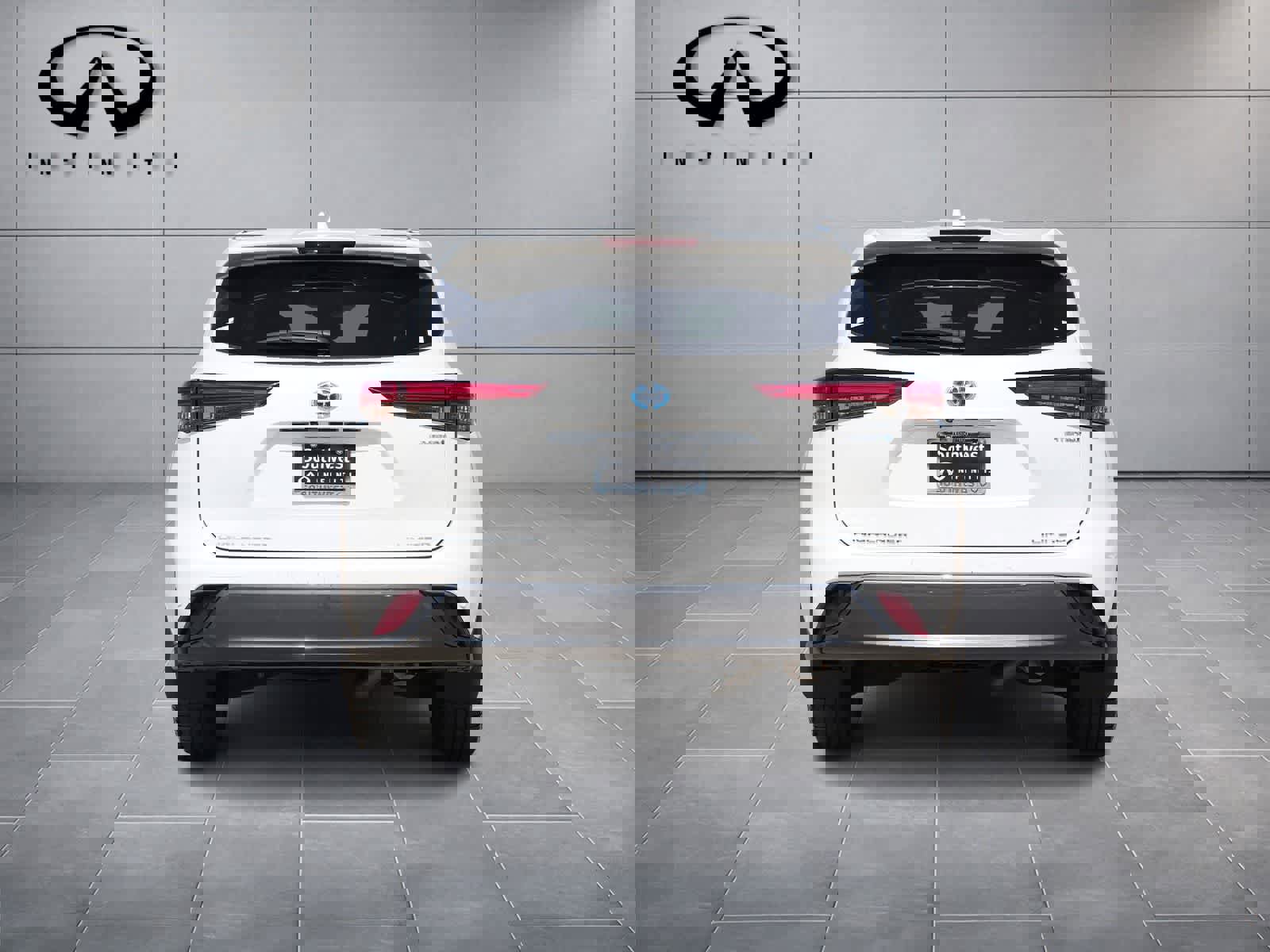 Used 2023 Toyota Highlander Limited image 6