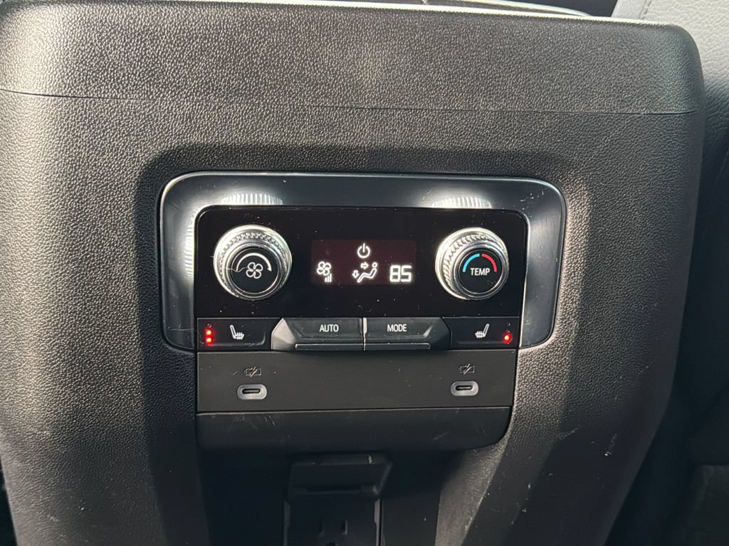 Certified 2022 GMC Yukon Denali RWD image 42