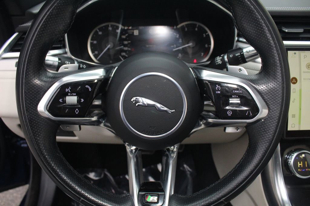 Used 2022 Jaguar XF R-Dynamic SE AWD/4WD image 18