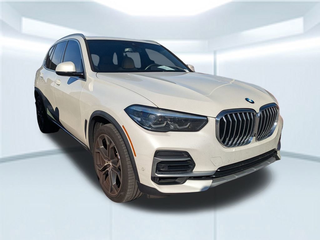 Used 2022 BMW X5 sDrive40i w/ Premium Package image 4