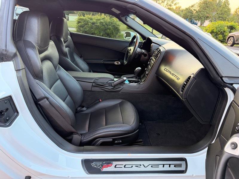 Used 2013 Chevrolet Corvette Coupe RWD image 17