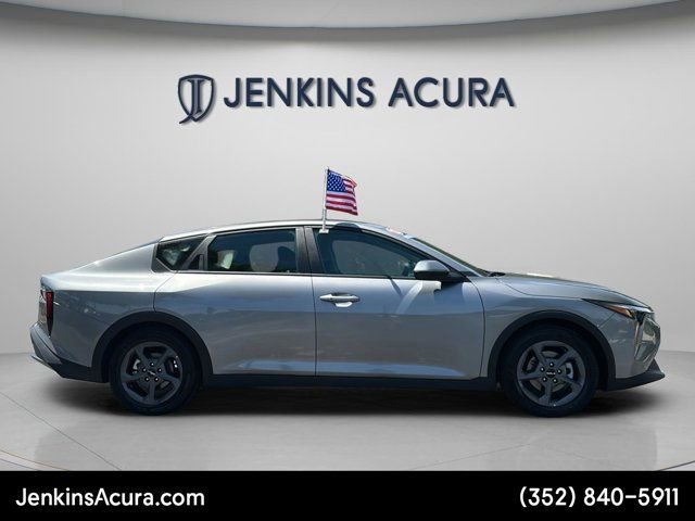 Used 2025 Kia K4 FWD image 2