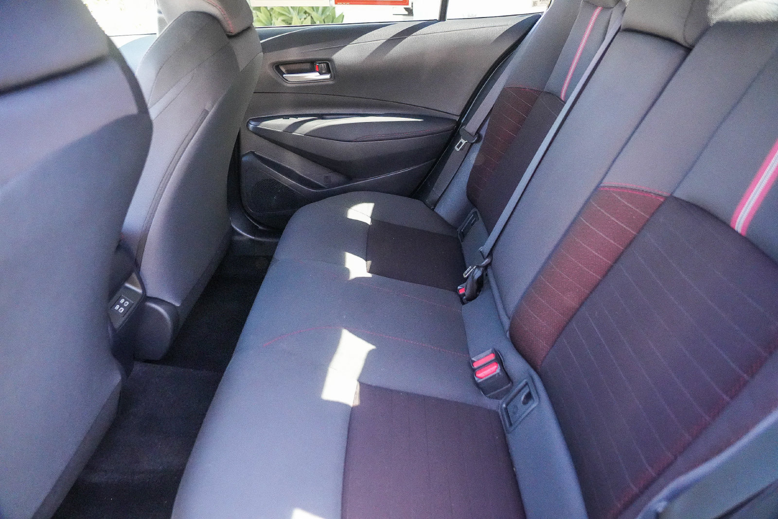 Certified 2024 Toyota Corolla SE w/ SE Premium Package FWD image 19