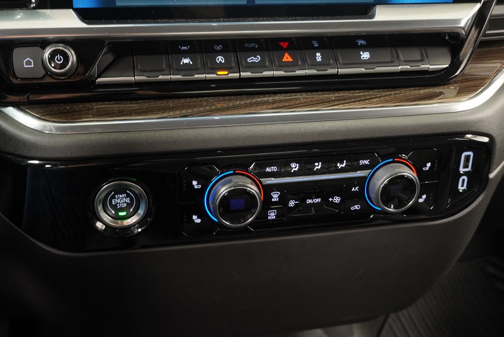 Used 2024 Chevrolet Silverado 1500 LT AWD/4WD image 19