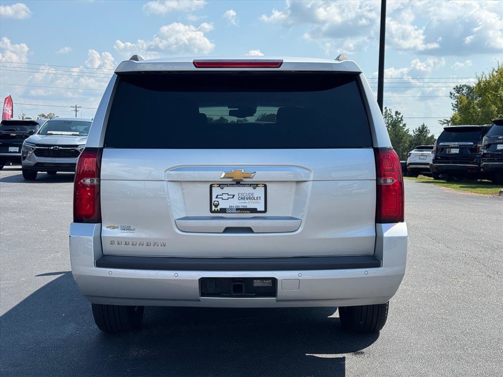 Used 2019 Chevrolet Suburban LT RWD image 4