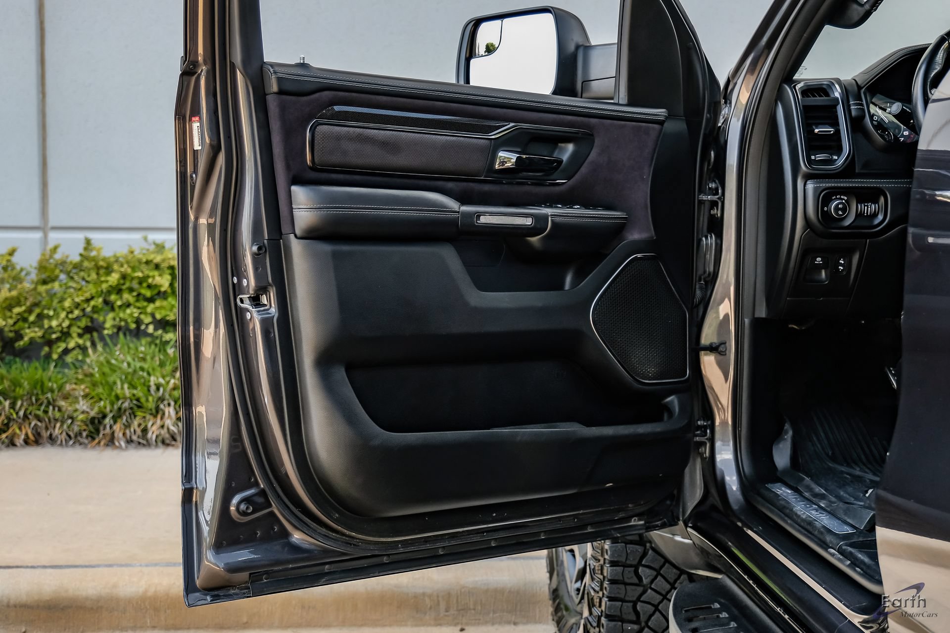 Used 2022 RAM 1500 TRX AWD/4WD image 87