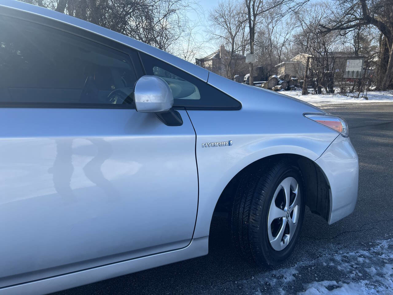 Used 2015 Toyota Prius Four w/ Deluxe Solar Roof Package image 9