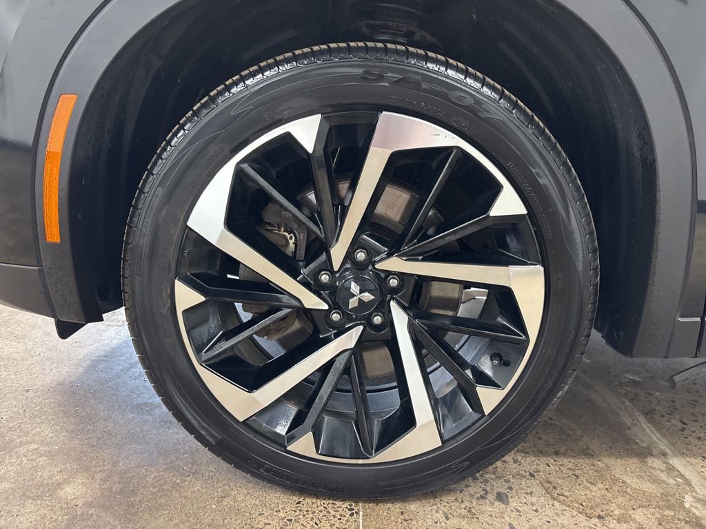 Used 2022 Mitsubishi Outlander ES AWD/4WD image 25