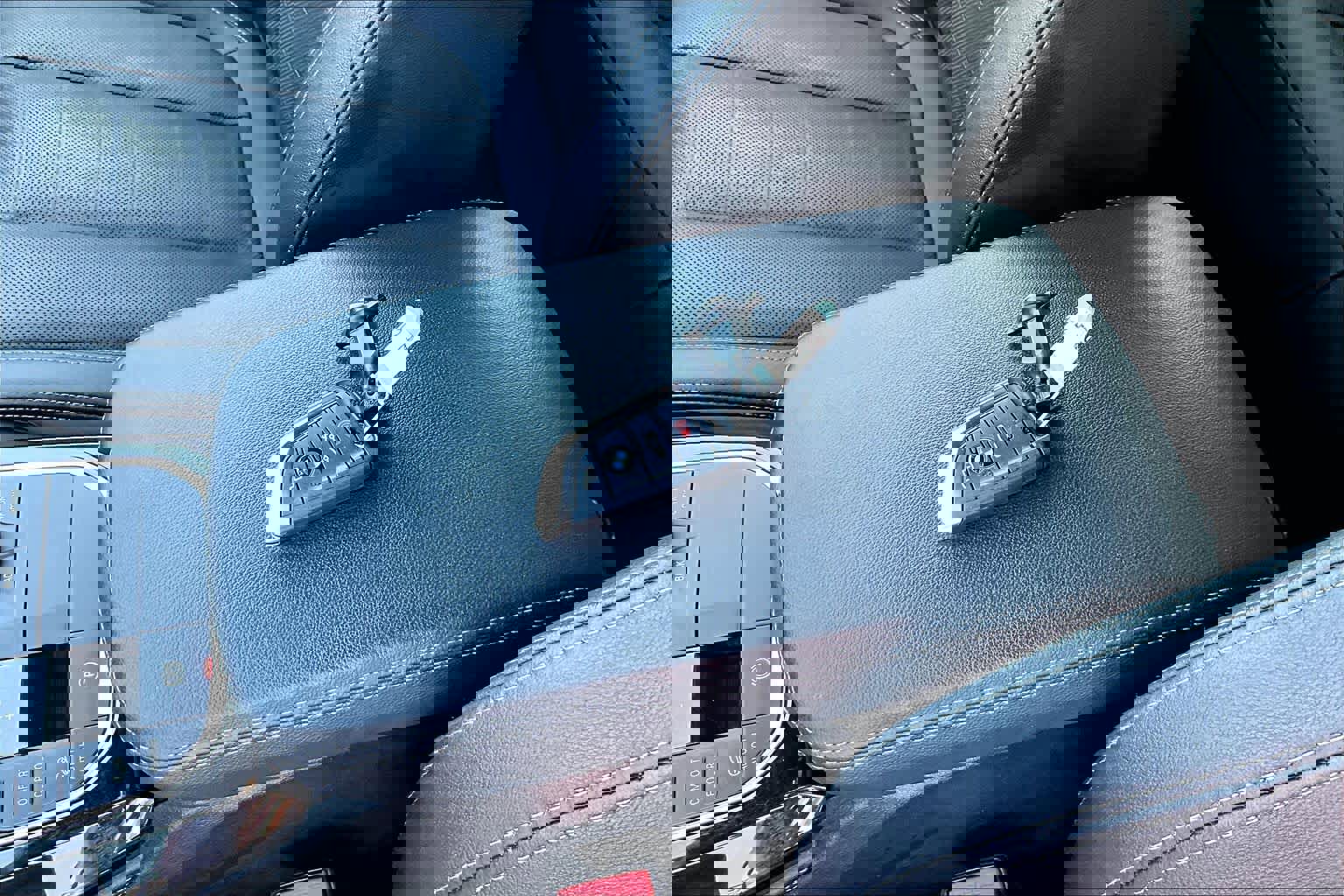 Certified 2024 BMW X4 xDrive30i w/ Premium Package AWD/4WD image 14