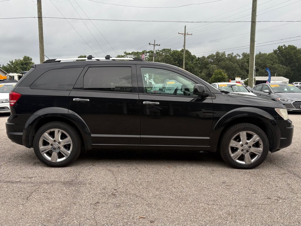 Used 2009 Dodge Journey R/T w/ Entertainment Group #2 AWD/4WD image 3