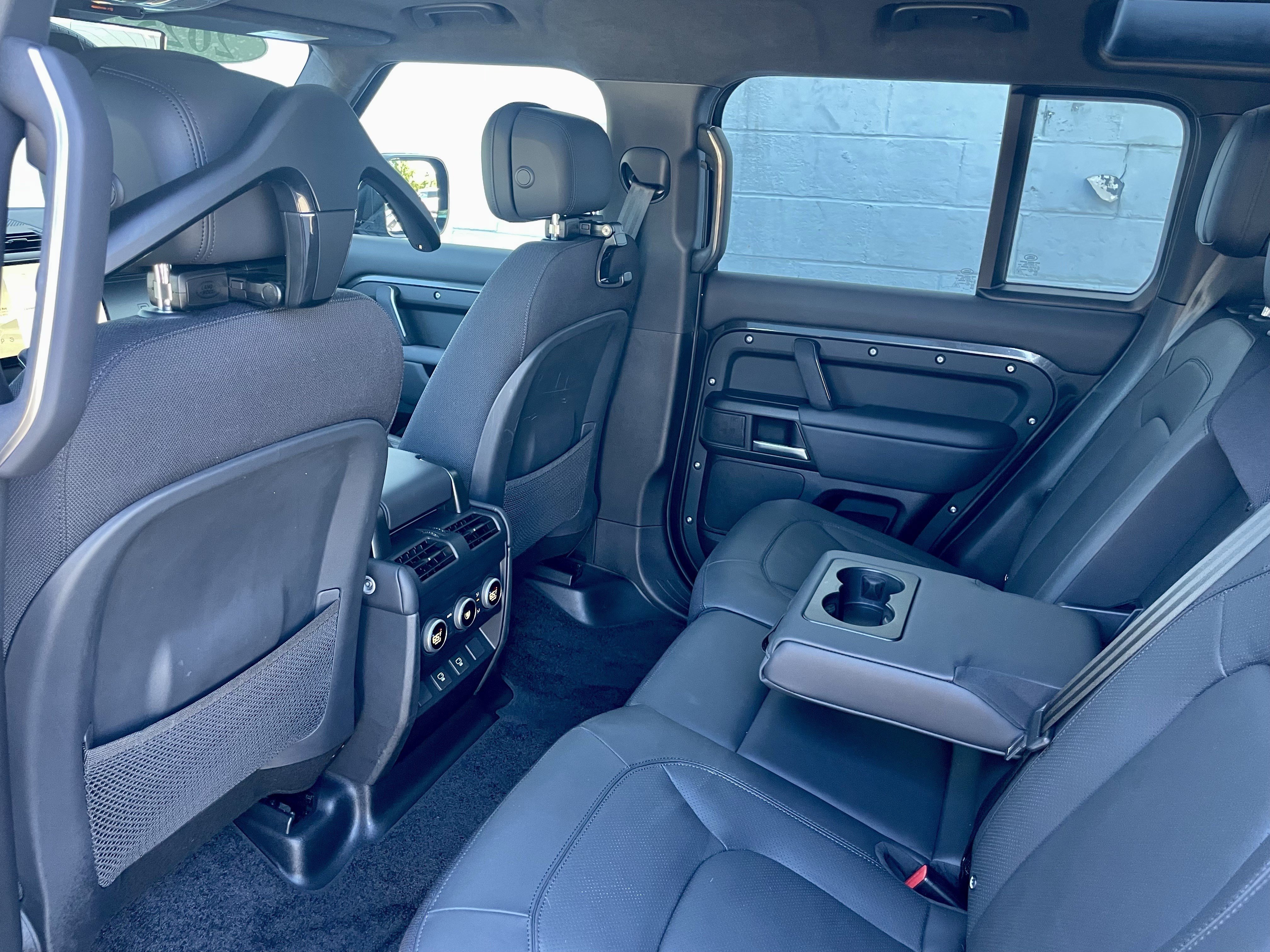Certified 2025 Land Rover Defender 110 V8 AWD/4WD image 30
