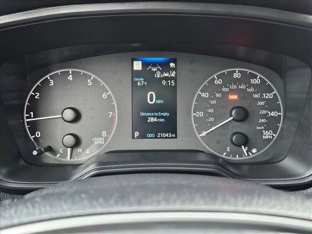 Used 2025 Toyota Corolla Cross LE image 10