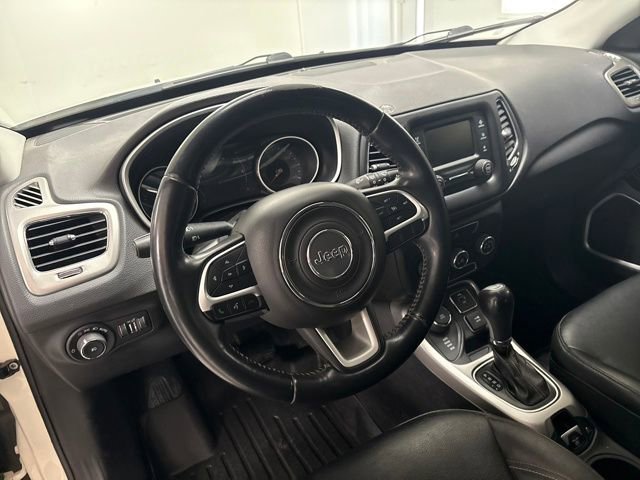 Used 2018 Jeep Compass Latitude image 12