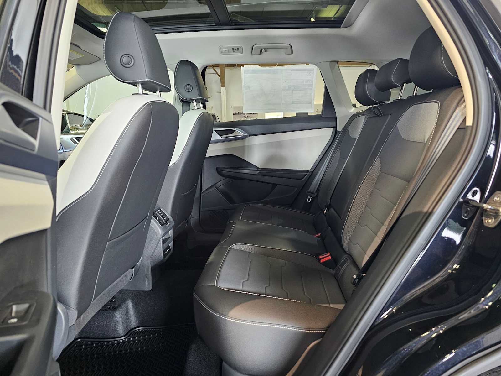 New 2026 Volkswagen Taos SE AWD/4WD image 16