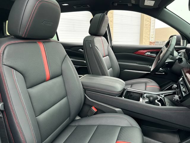 New 2026 Chevrolet Traverse RS w/ LPO, Floor Liner Package AWD/4WD image 15