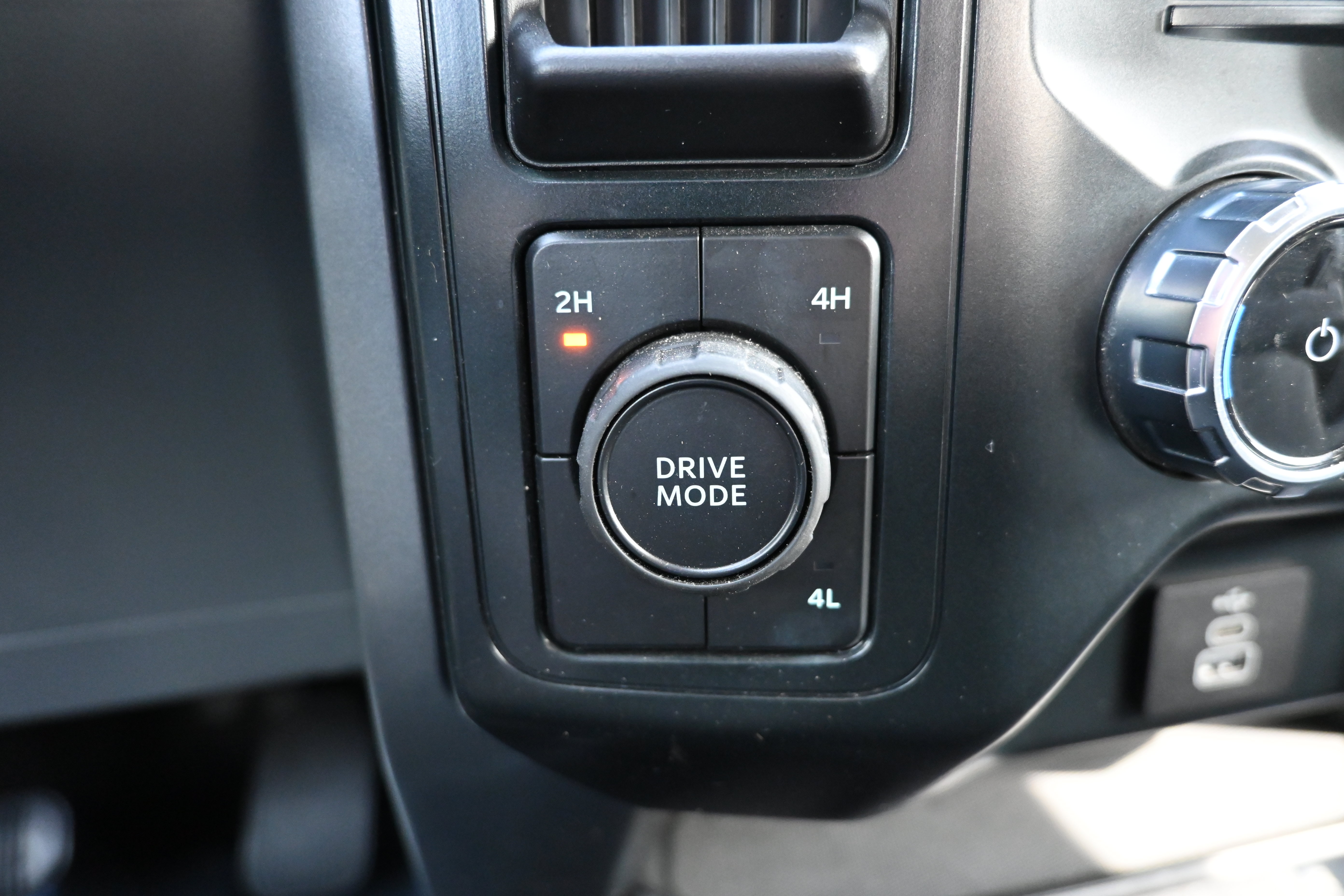 Used 2025 Ford F150 XLT w/ Equipment Group 301A Standard AWD/4WD image 24