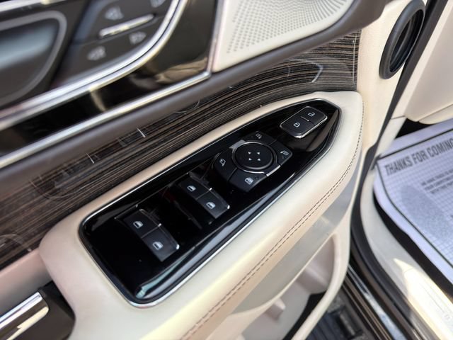 Used 2023 Lincoln Navigator Black Label AWD/4WD image 21