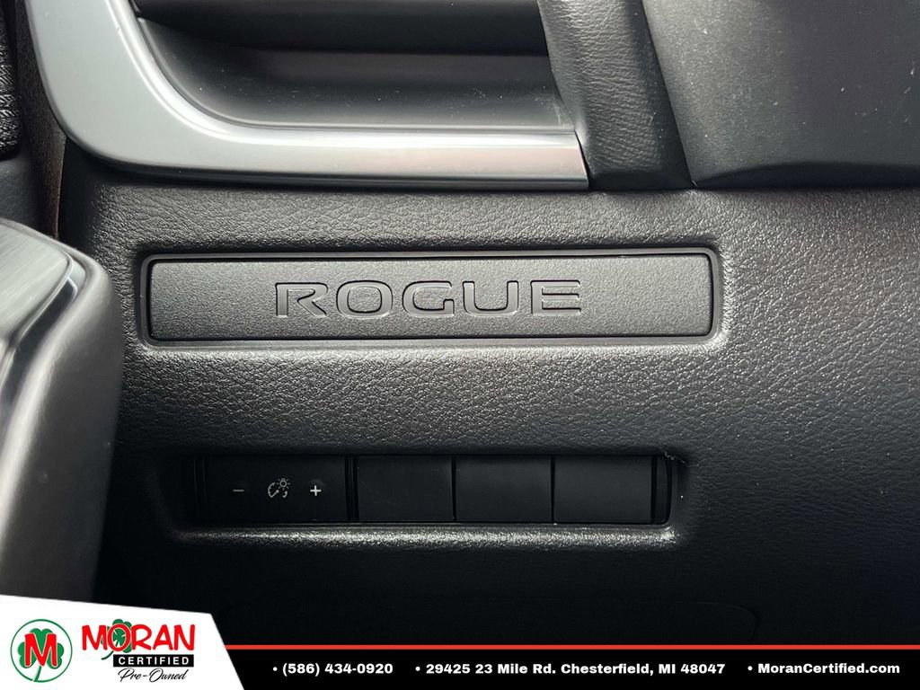 Used 2023 Nissan Rogue S AWD/4WD image 26
