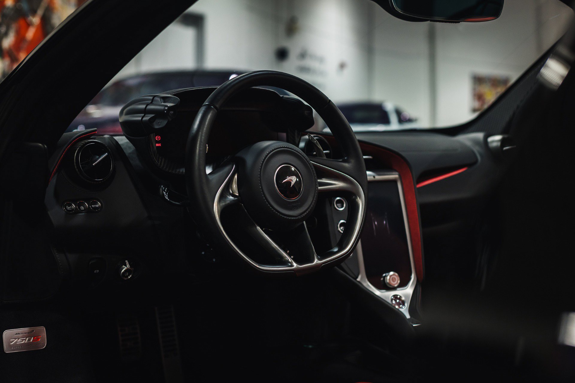 Used 2024 McLaren 750S Spider RWD image 11