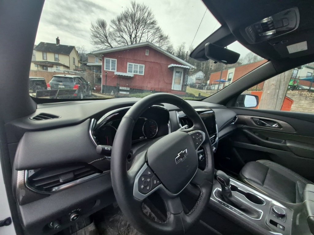 Used 2023 Chevrolet Traverse Premier w/ Redline Edition image 10